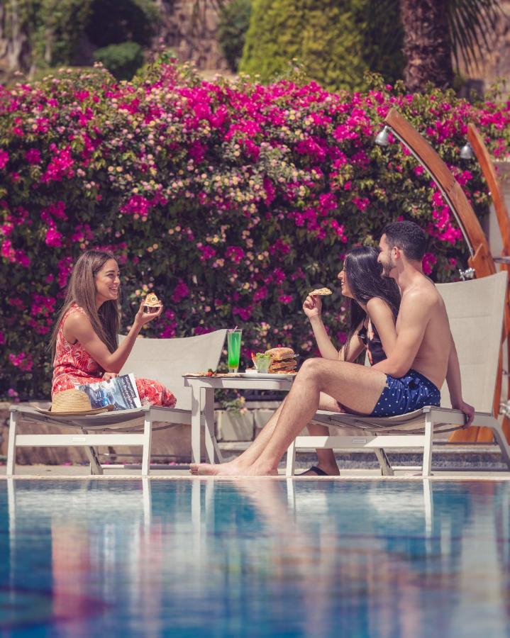 Al Masa Hotel Nasr City Cairo Ngoại thất bức ảnh A poolside lounge at the hotel