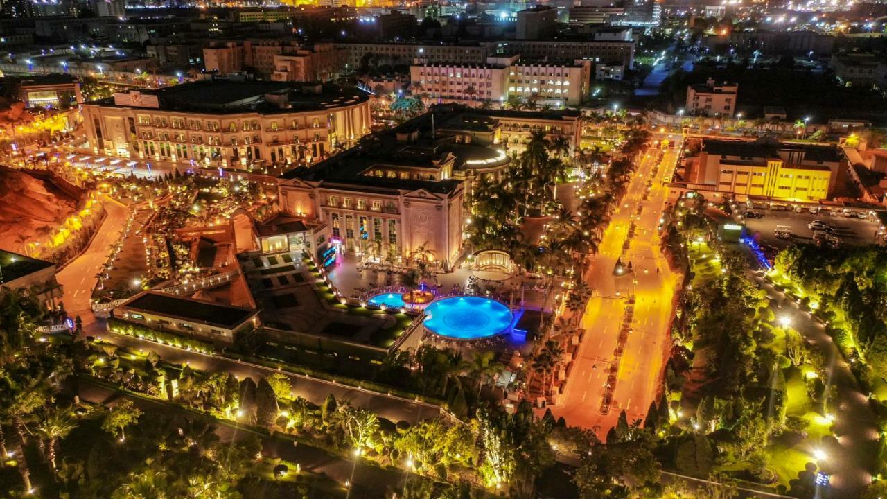 Al Masa Hotel Nasr City Cairo Ngoại thất bức ảnh The resort at night